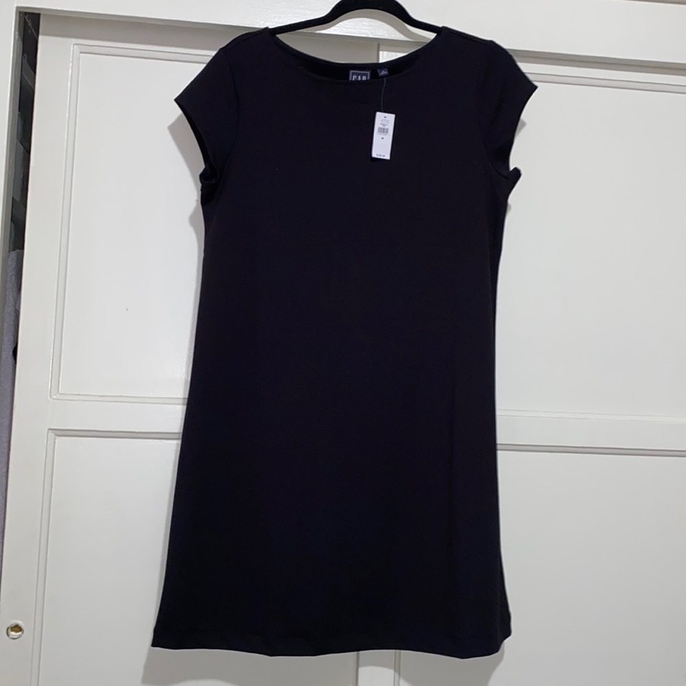 Gap cap sleeve black dress NWT.